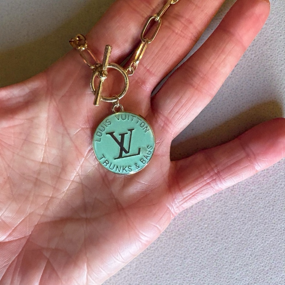 Louis Vuitton Authentic Light PinkUpcycled LV Trunks & Bags charm neckla… - Picture 4 of 5